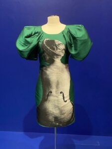 Visite de l'exposition du MIB "Ingres et la mode" par Florence Viguier, conservateur en chef du patrimoine et Maël Leroyer, responsable des Publics du MIB. @ Musée Ingres Bourdelle | Montauban | Occitanie | France